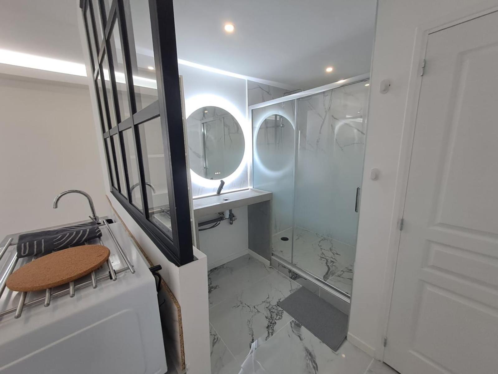 Studio Spacieux Metro 14 Paris オルリー エクステリア 写真